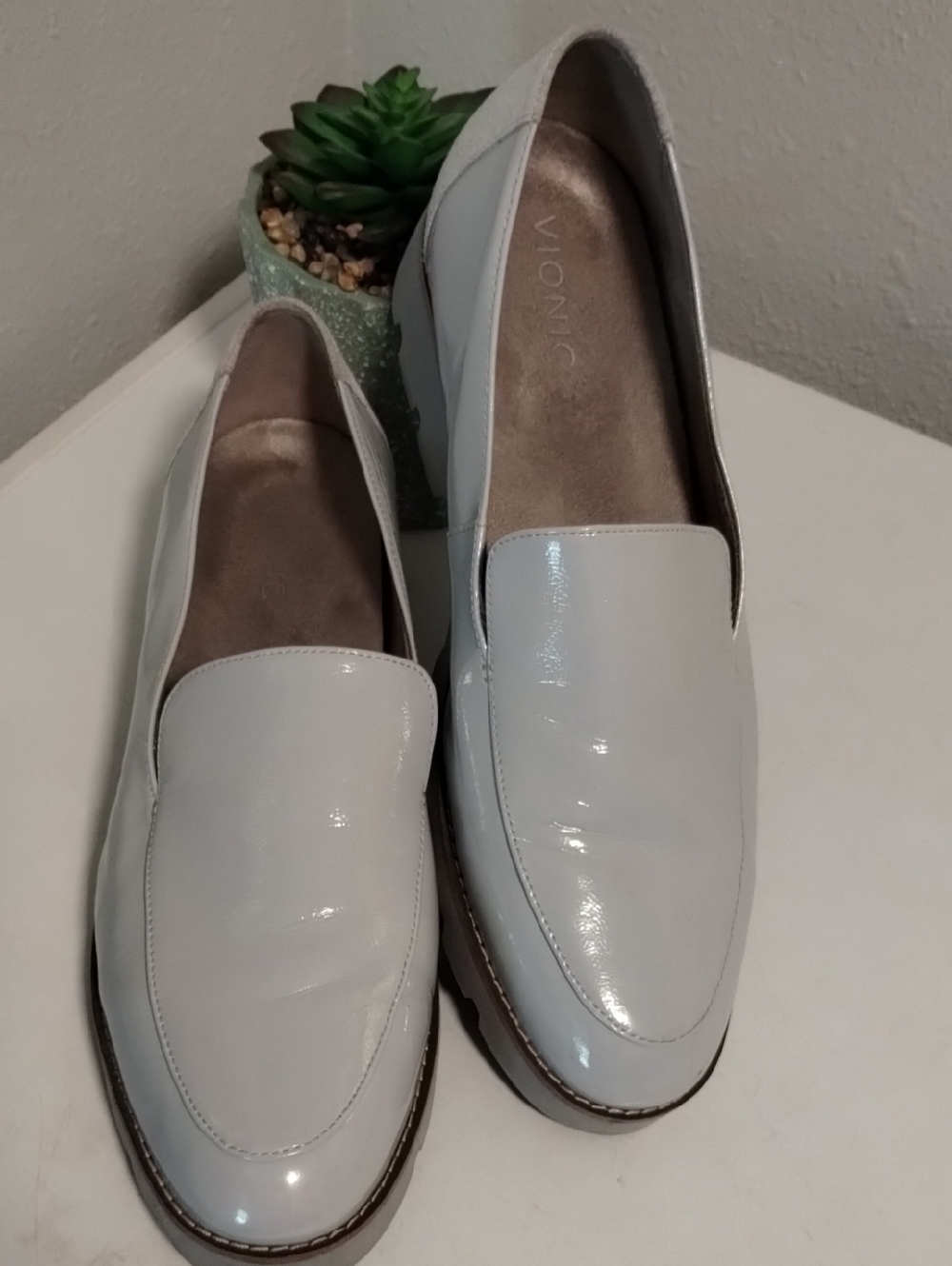 Vionic 🩶 Patent Slip-On Loafers